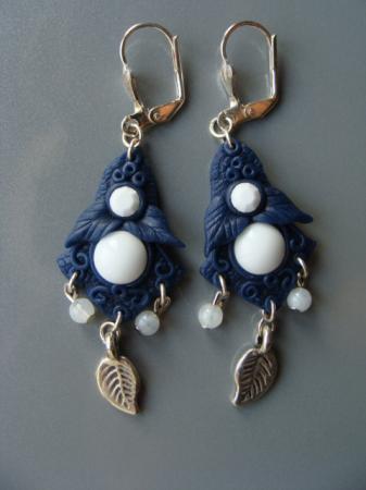 boucles d'oreilles bleu marine